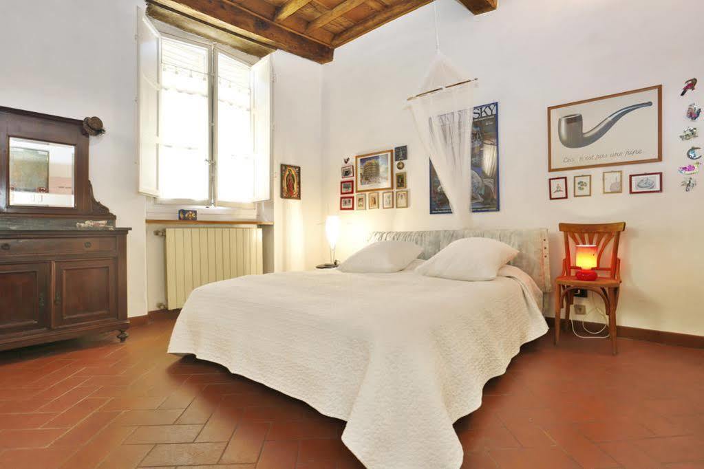 La Butterfly Guest Apartment Lucca Bagian luar foto